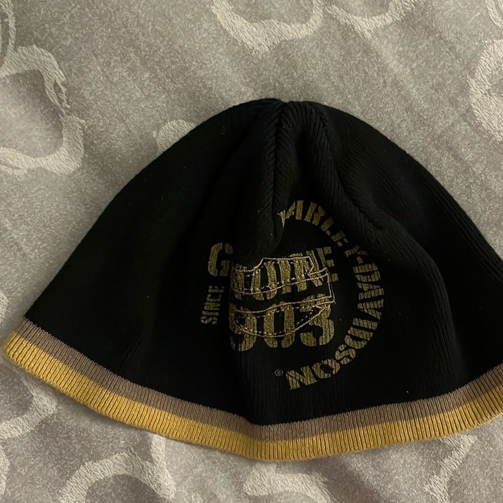 This is a great hat for men, women, boys& girls.In nice 💕condition. 🥳